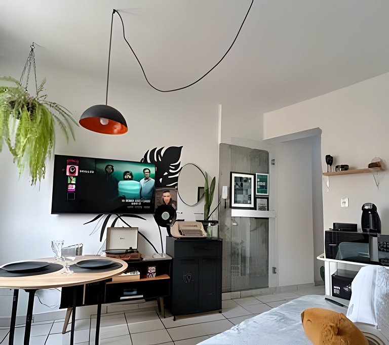 Studio Urban Vintage Vinil | Centro c/ garagem