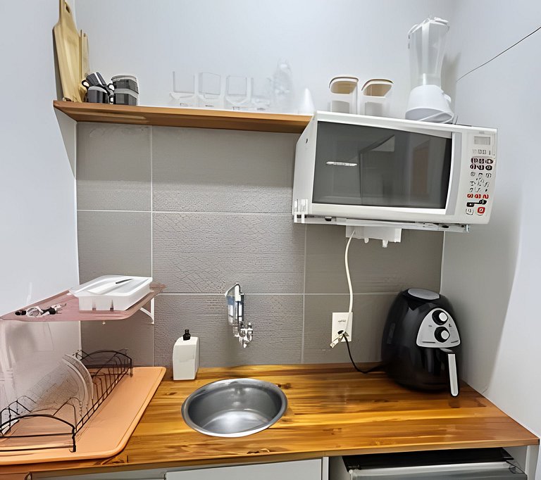 Flat Prime. 3 Dorm. Área Central. Ar condicionado.