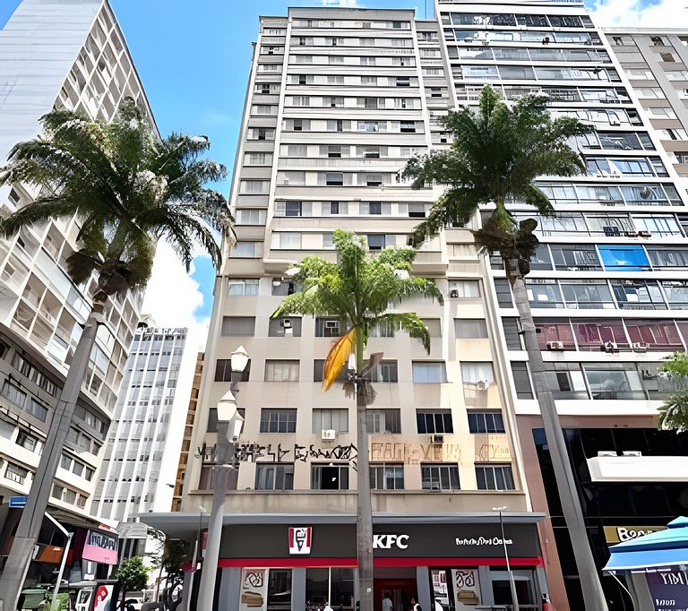 Flat Prime. 3 Dorm. Área Central. Ar condicionado.