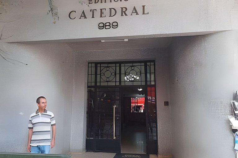 Flat Prime. 3 Dorm. Área Central. Ar condicionado.