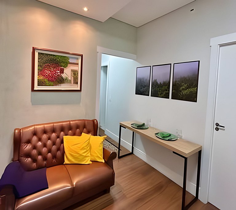 Flat Prime. 3 Dorm. Área Central. Ar condicionado.